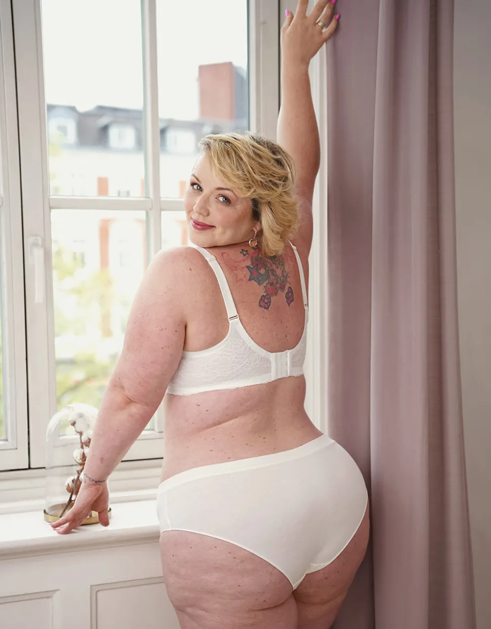 BH Lucy ivory