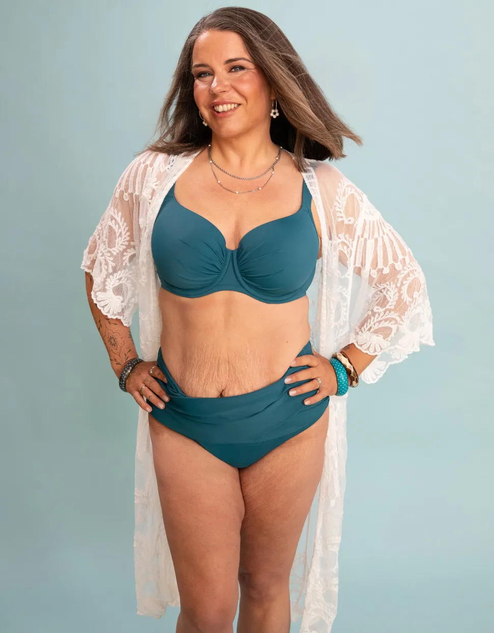 Bikini-High-Panty Valencia lake
