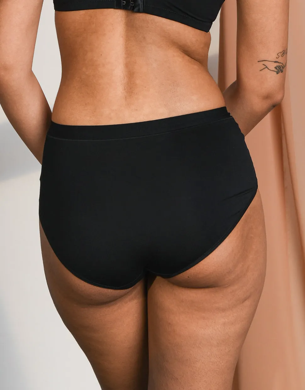 High-Panty Cozy Basic black