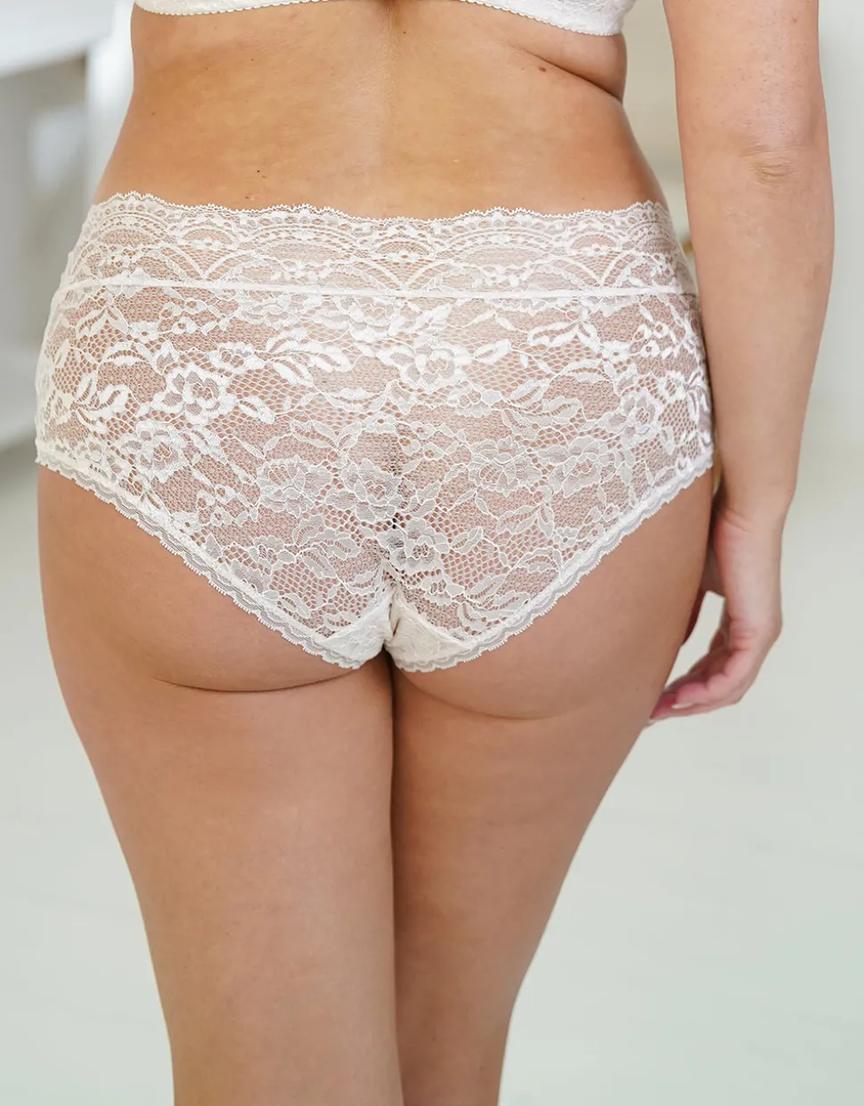 High-Panty Eliana Satin powder