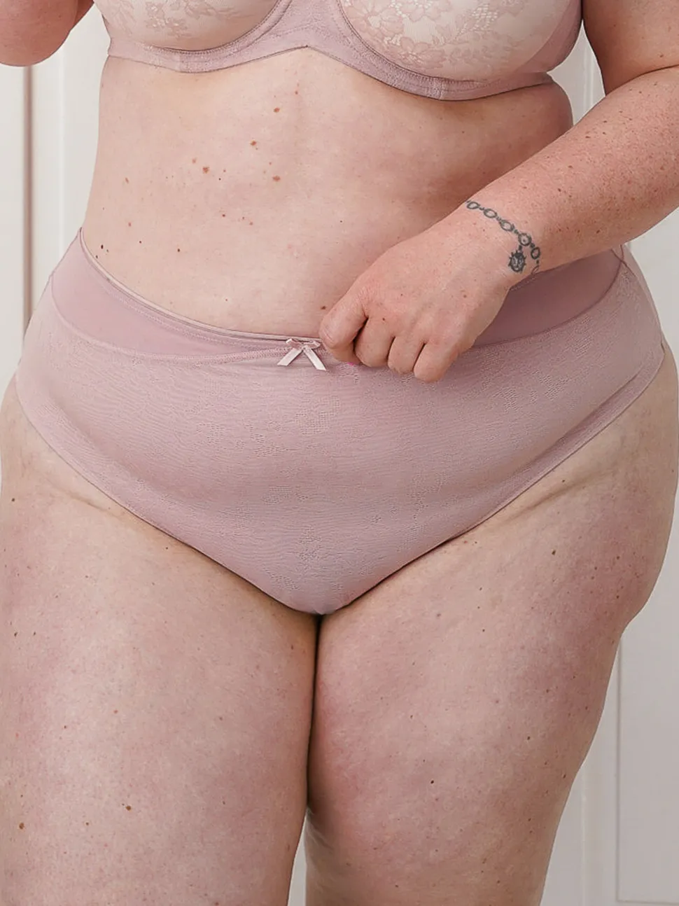 High-Panty True Lace rose