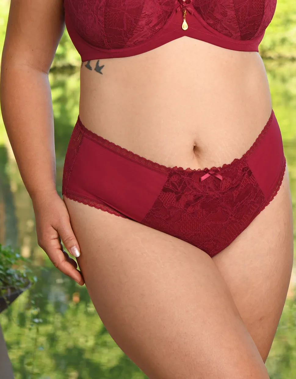 High-Panty Vienna bordeaux