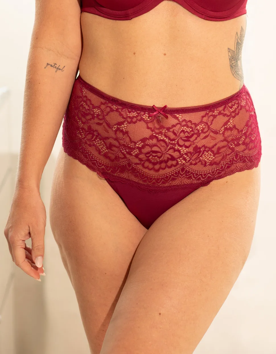 High-String Lace Basic bordeaux