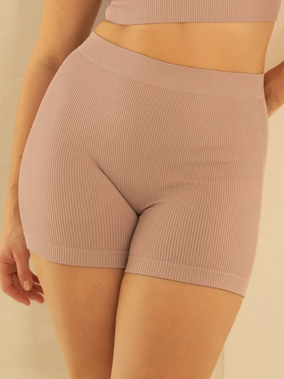 High-Waist-Shorts Freeda taupe