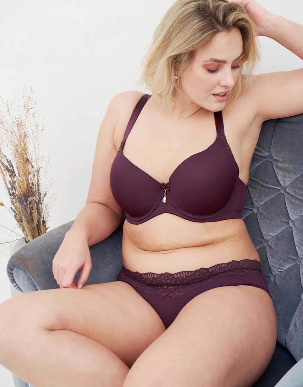 Panty Pure Lace maroon