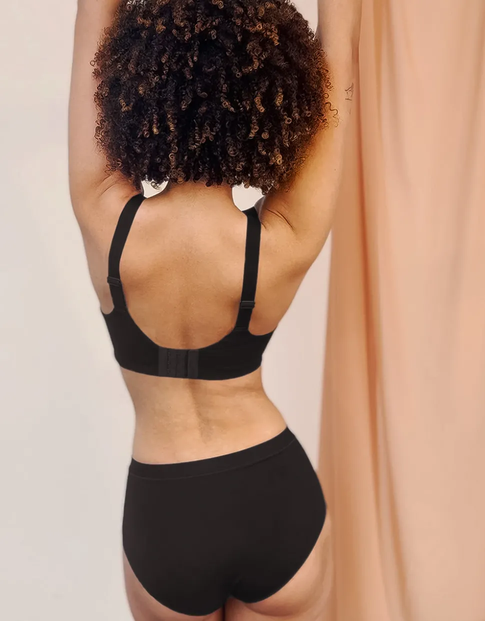 Still-Bralette Cozymama black