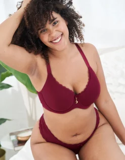 String Pure Basic bordeaux